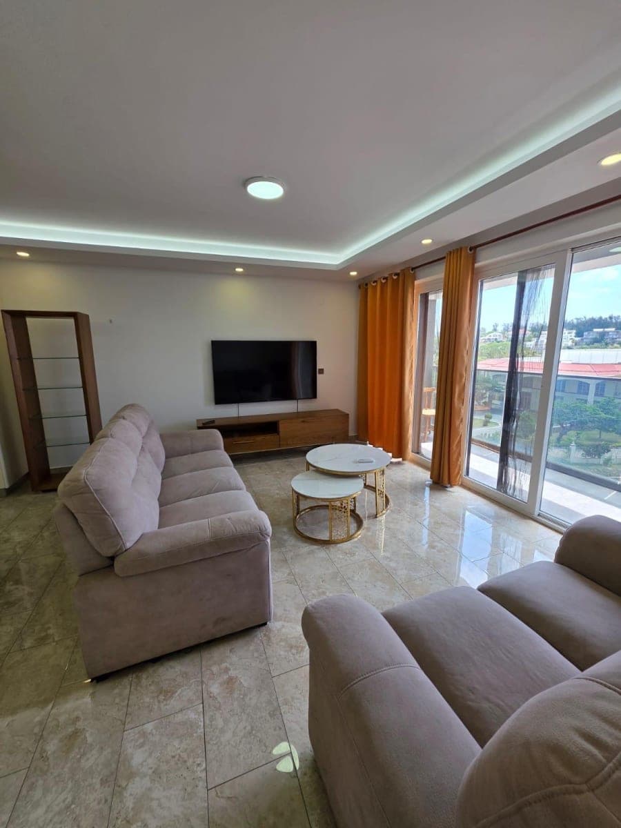 Arrenda-se Apartamento T3 Condomínio Parkmoza